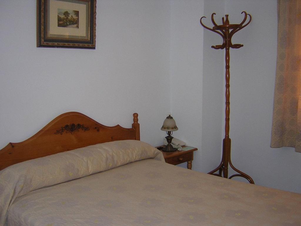 Hostal Restaurante La Muralla Canete  Cameră foto